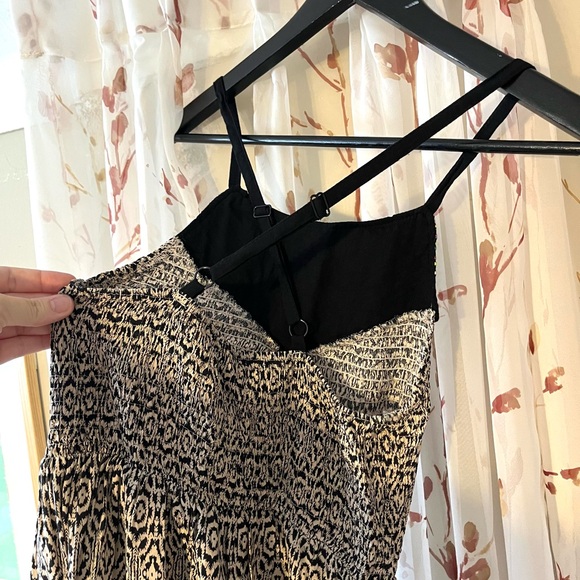 Patterned Mini Dress - Picture 5 of 9